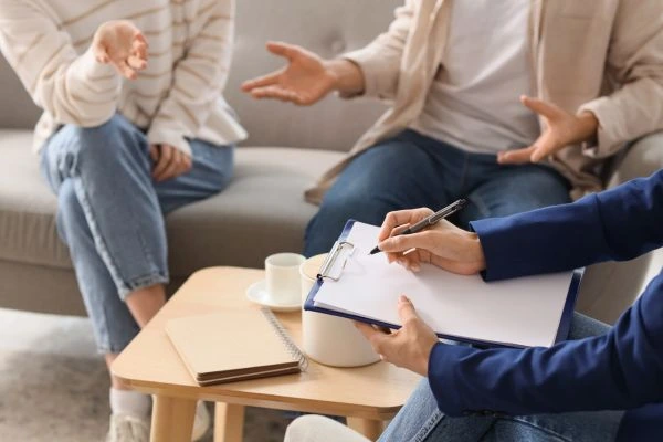 Image of divorce mediation Worcester in progress.